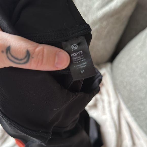 Two Pair Leggings and Capri leggings - Picture 5 of 7